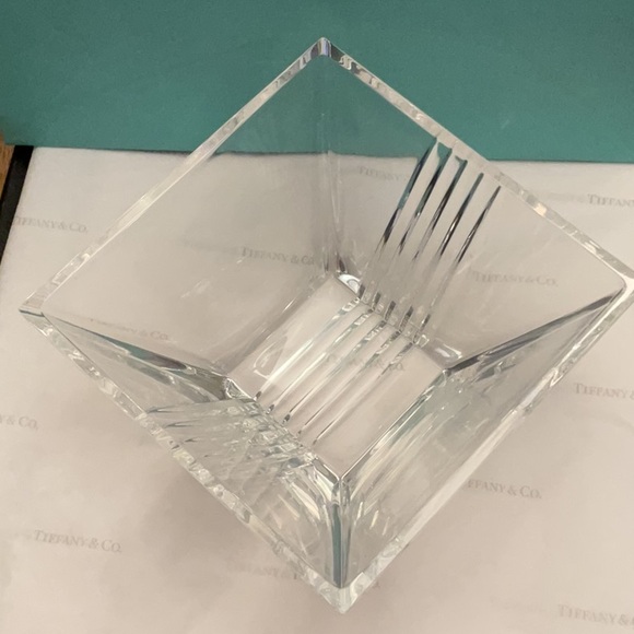 NWT Tiffany & Co. Vintage Crystal Bowl - Picture 6 of 11